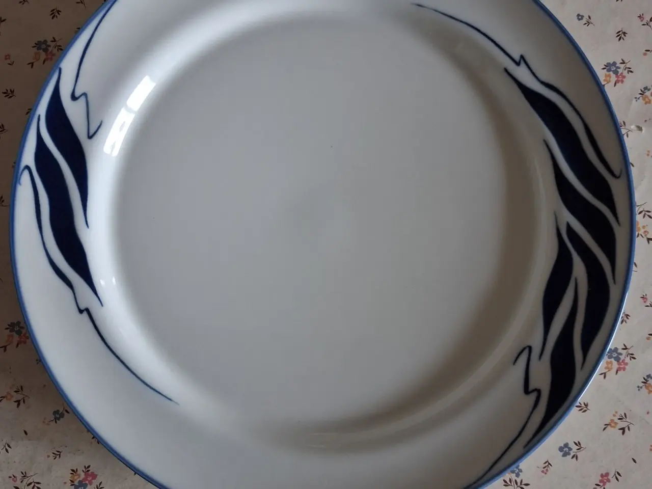 Billede 1 - NYE DESIREE middagstallerkener 25 cm.