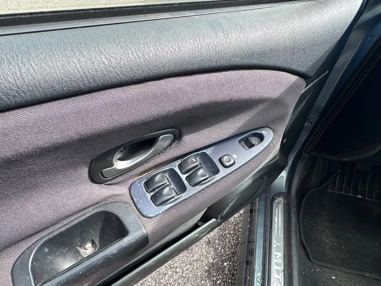 Billede 12 - Mitsubishi Carisma 1,6 25 Business