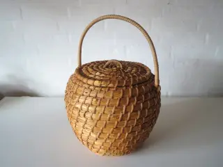 Gammel flettet kurv