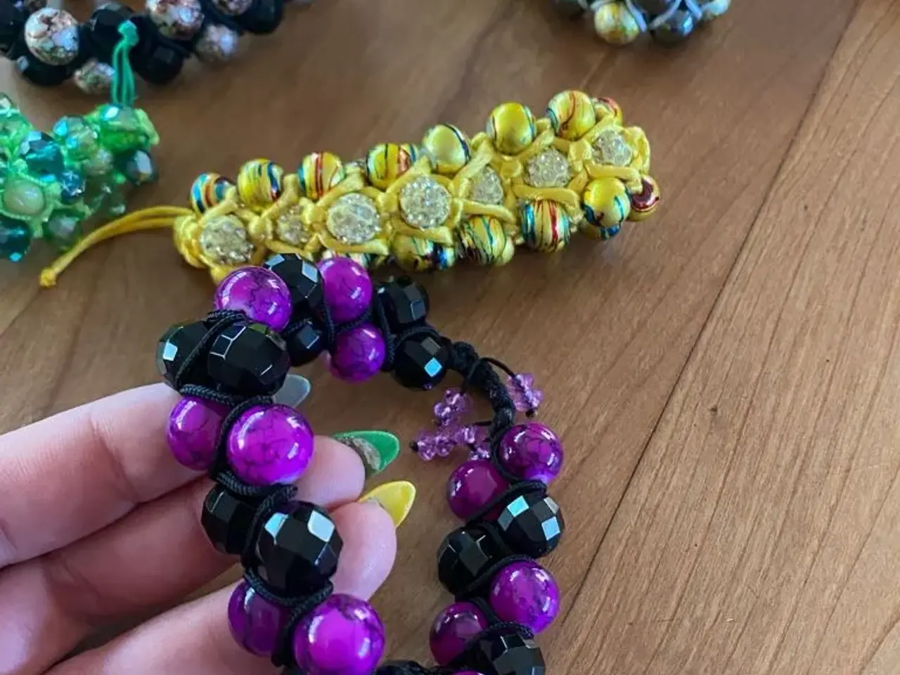 Billede 3 - Nye knyttede armbånd