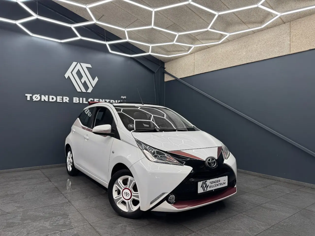 Billede 1 - Toyota Aygo 1,0 VVT-i x-wave Sky