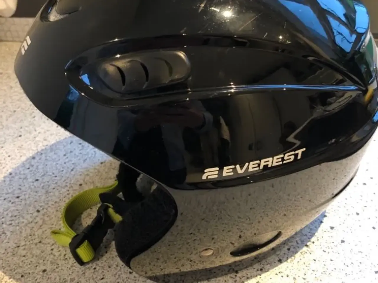 Billede 1 - Everest hjelm