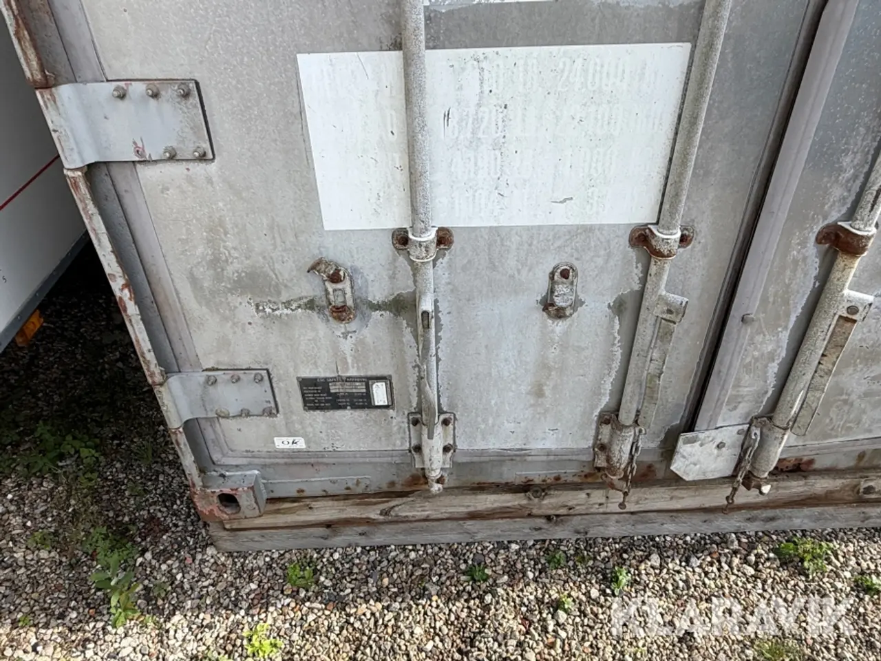 Billede 9 - Container 20 fod med indhold - Sprøjtekabine og diverse