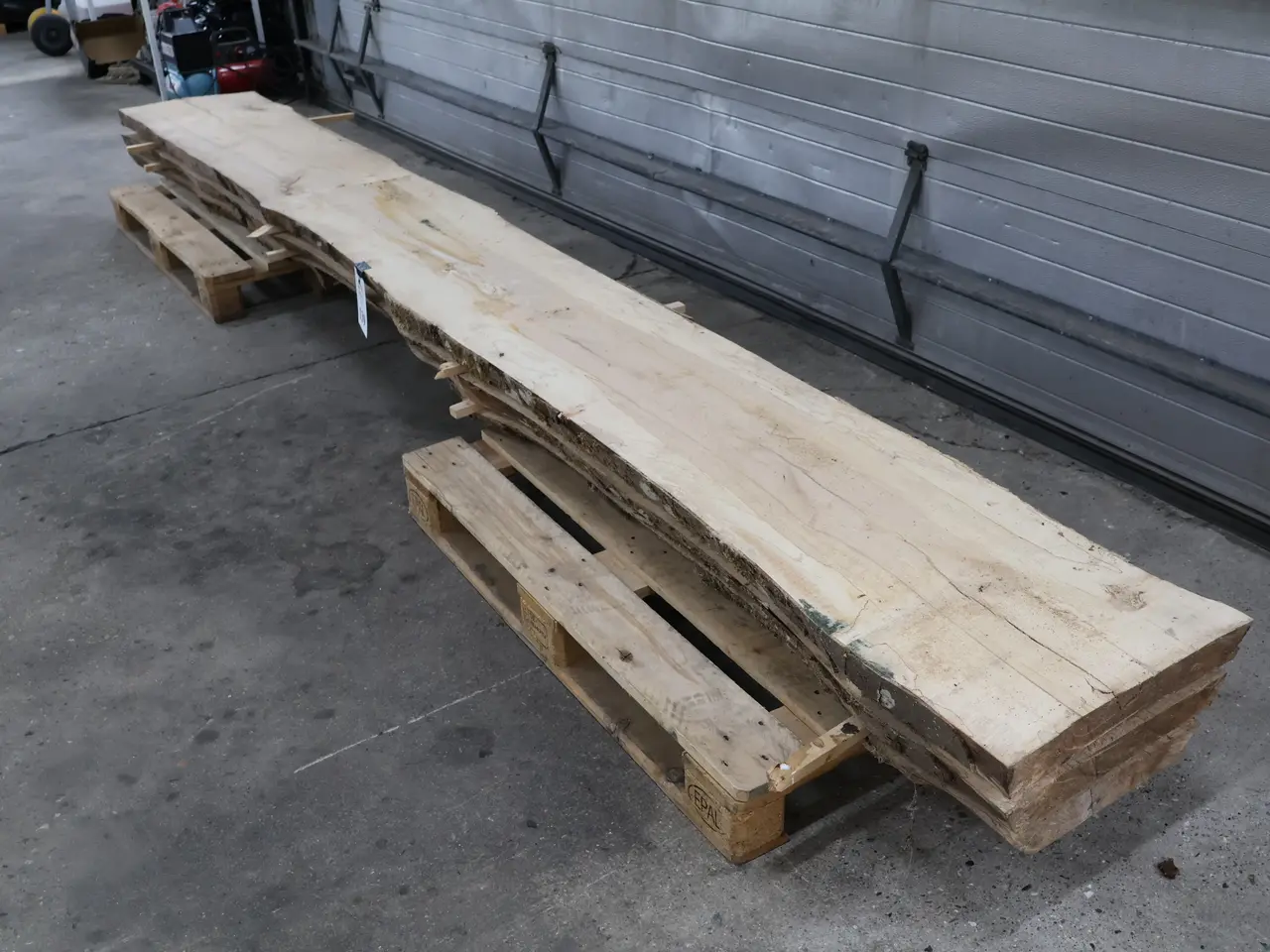 Billede 4 - 3 Stk Store Bøgeplanker, tørret i 4 år.