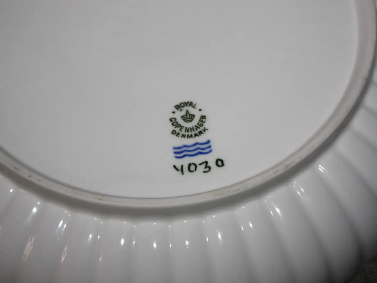 Billede 5 - Royal Copenhagen skål / fad 4030