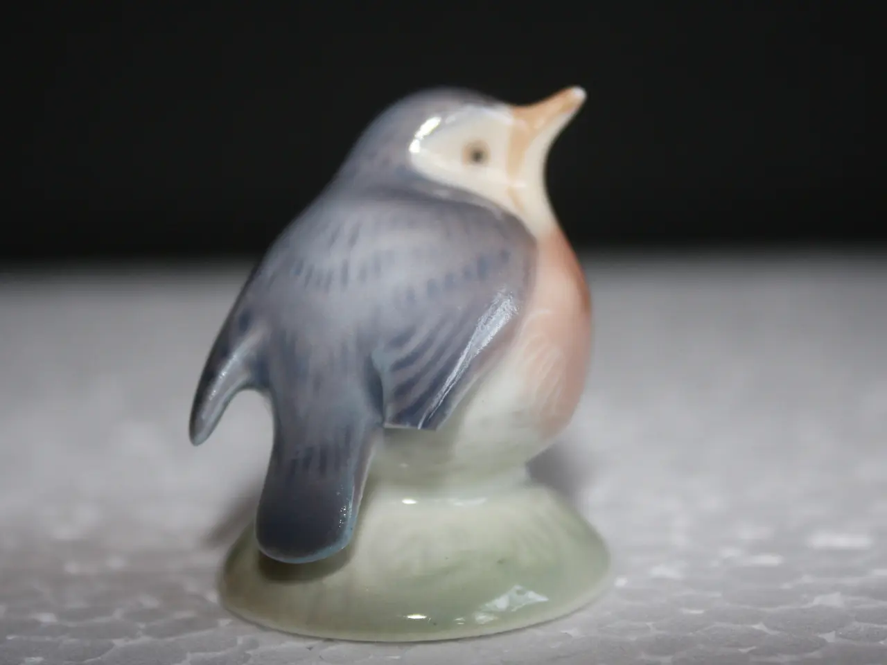 Billede 4 - Rødkælk, figur fra Royal Copenhagen