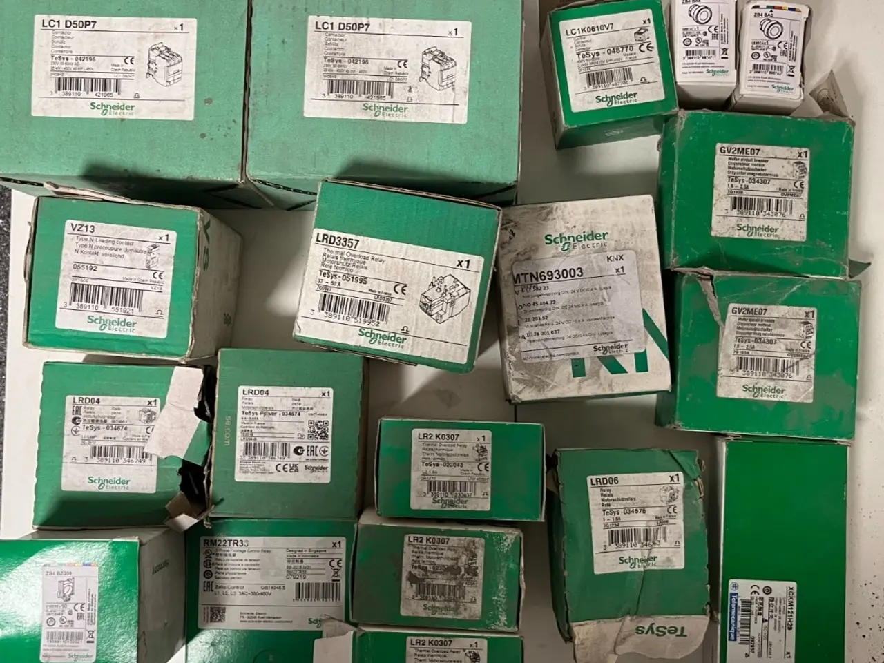 Billede 2 - Schneider Electric Automation parti – 19pcs