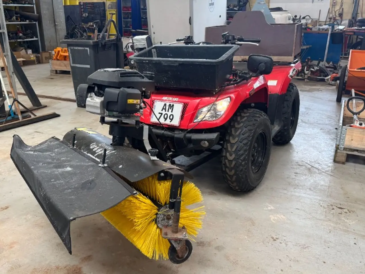 Billede 1 - Arctic Cat 450cc med kost og Lehner 70L spreder