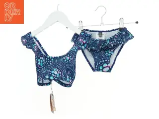 Blå bikini med flæser og prikker (str. 110)