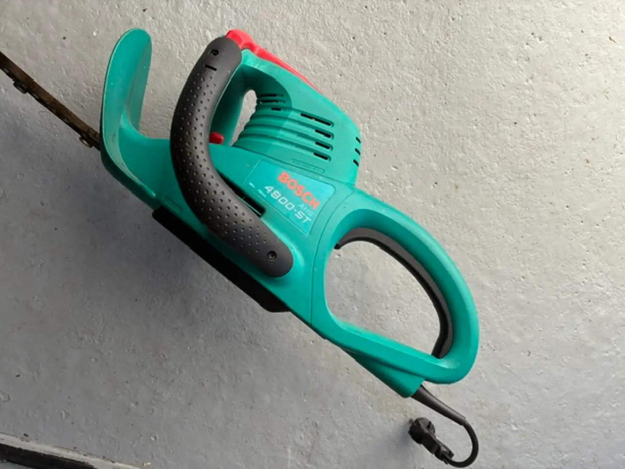 Billede 2 - Bosch hækkeklipper, stor udgave, tykke grene