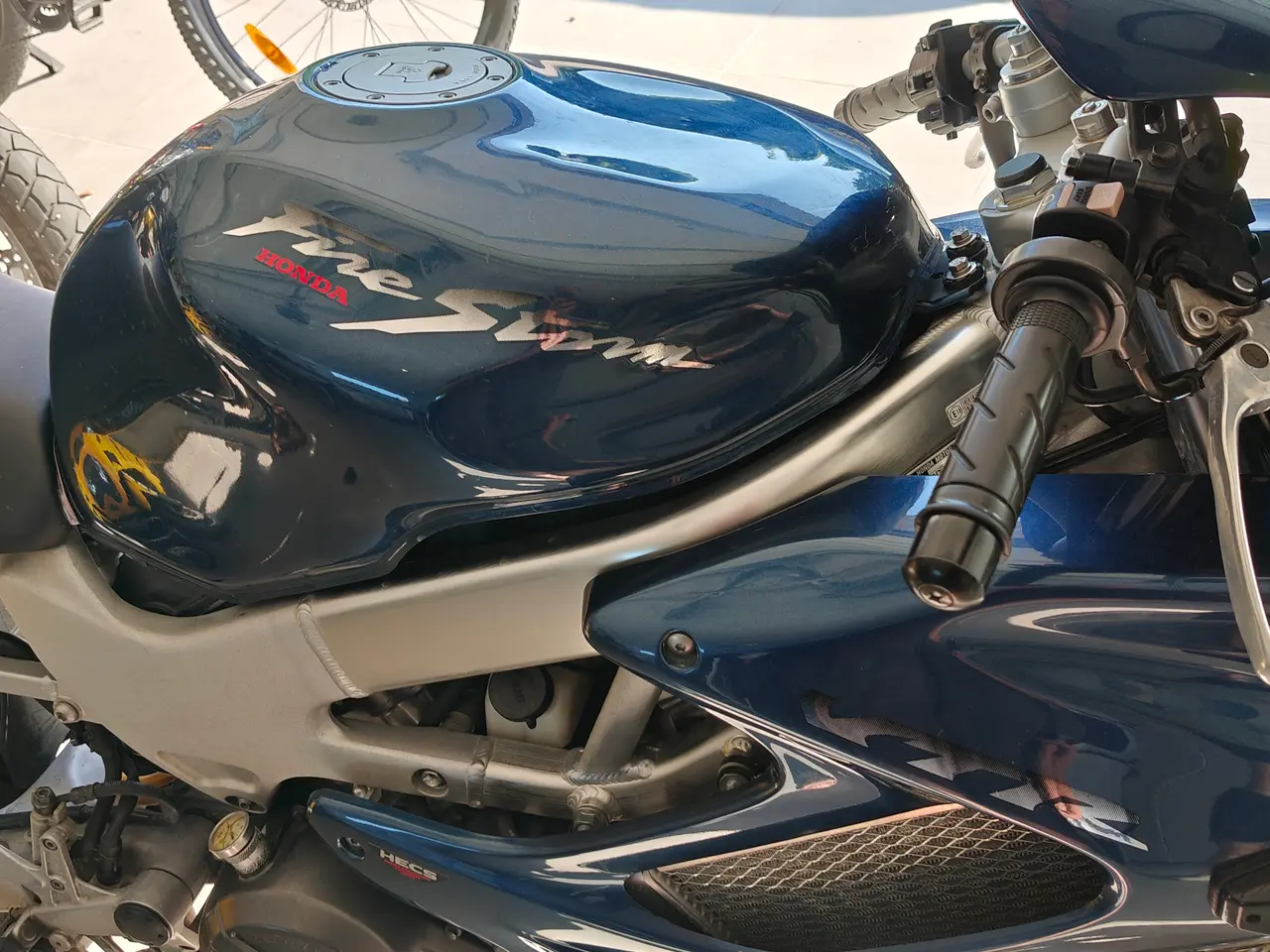 Billede 3 - Honda vtr 1000 firestorm