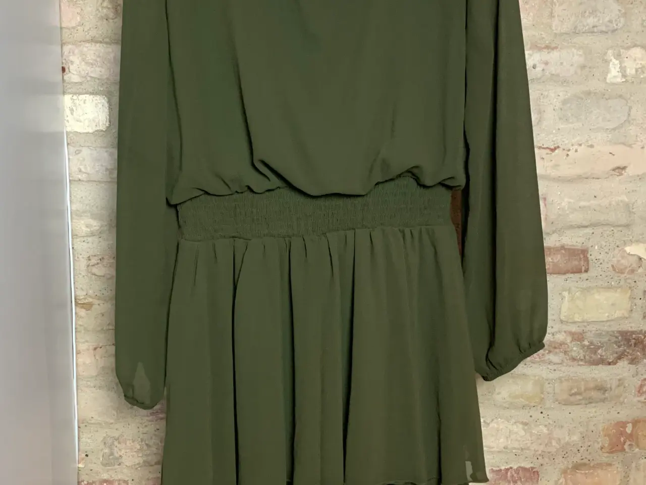 Billede 3 - Olivengrøn chiffon kjole