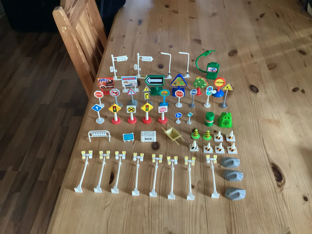Billede 10 - Vej Skilte og Tilbehør