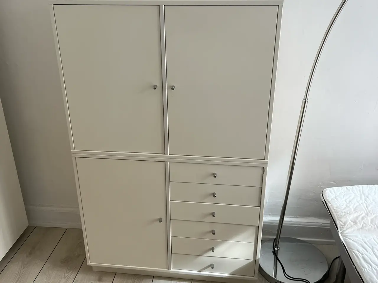 Billede 1 - Dansk produceret skab