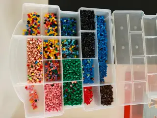 Forskellige perler i æsker