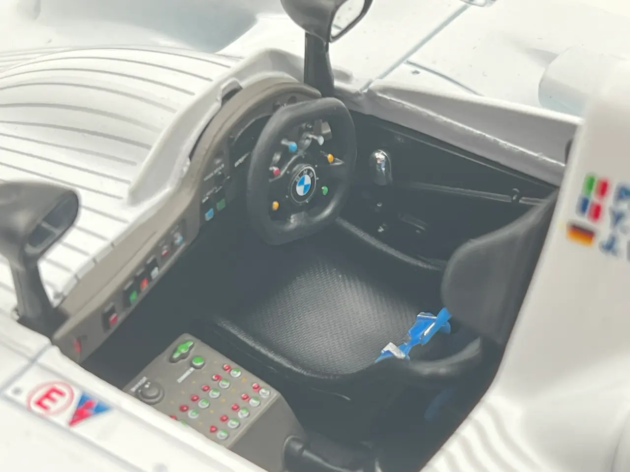 Billede 6 - 1999 BMW V12 LMR #15 - 1:18
