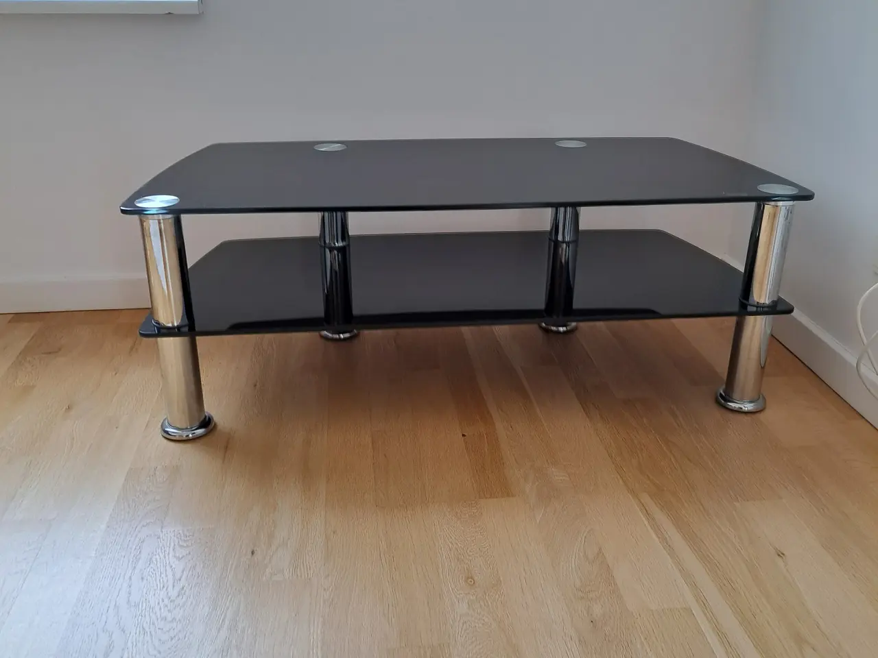 Billede 1 - TV-Bord glas m. 2 hylder