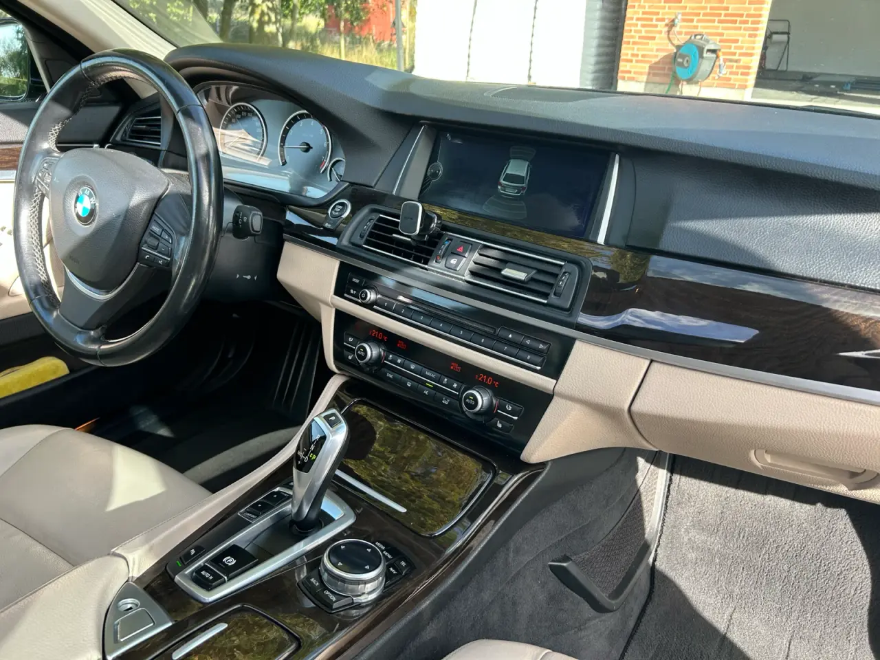 Billede 8 - Velholdt BMW 520i aut. st.car
