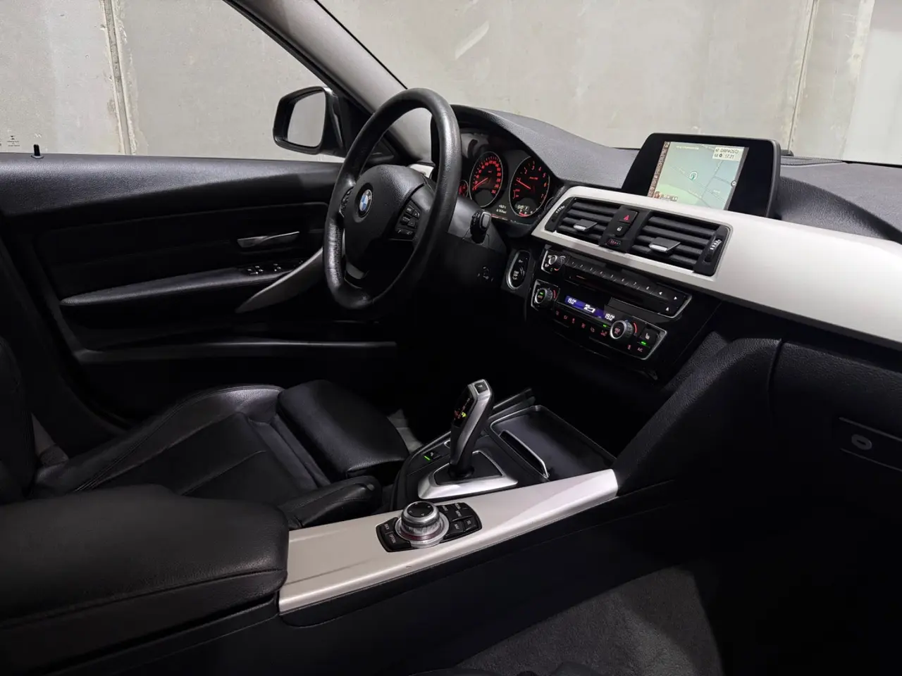 Billede 15 - BMW 318i 1,5 Touring aut.