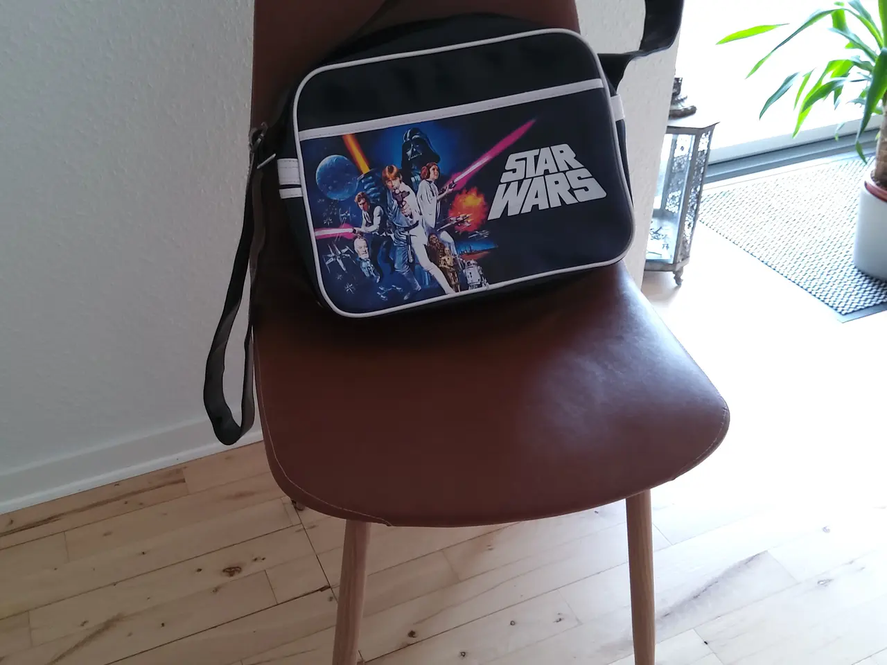 Billede 4 - Retro Star wars skuldertaske. I god stand.