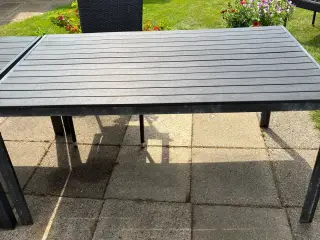 Havebord i sort vedligeholdelse fri. 