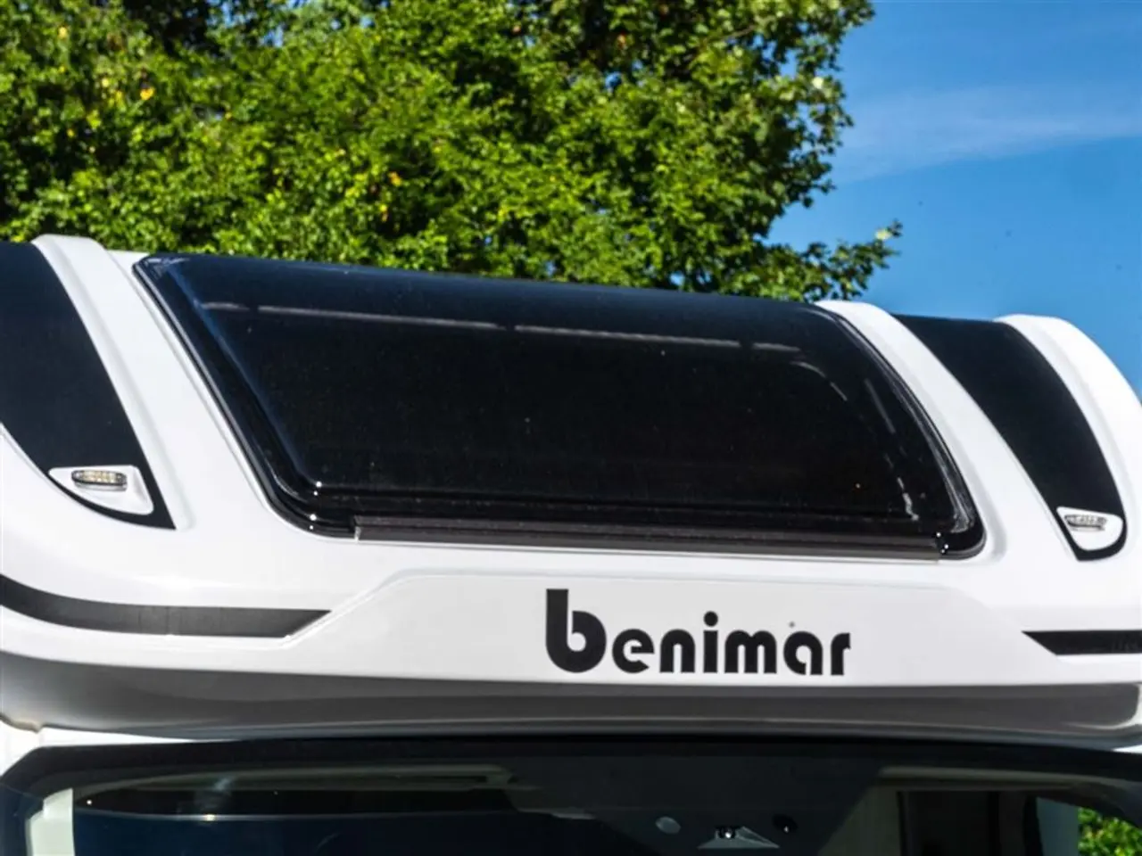 Billede 48 - 2027 - Benimar Tessoro T463 UP Automat gear - Dieselfyr - 12V kompressor køl - 200W solcelle