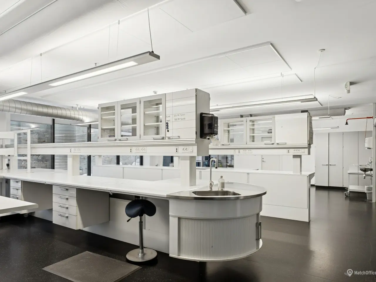 Billede 1 - Moderne laboratorie med kontor