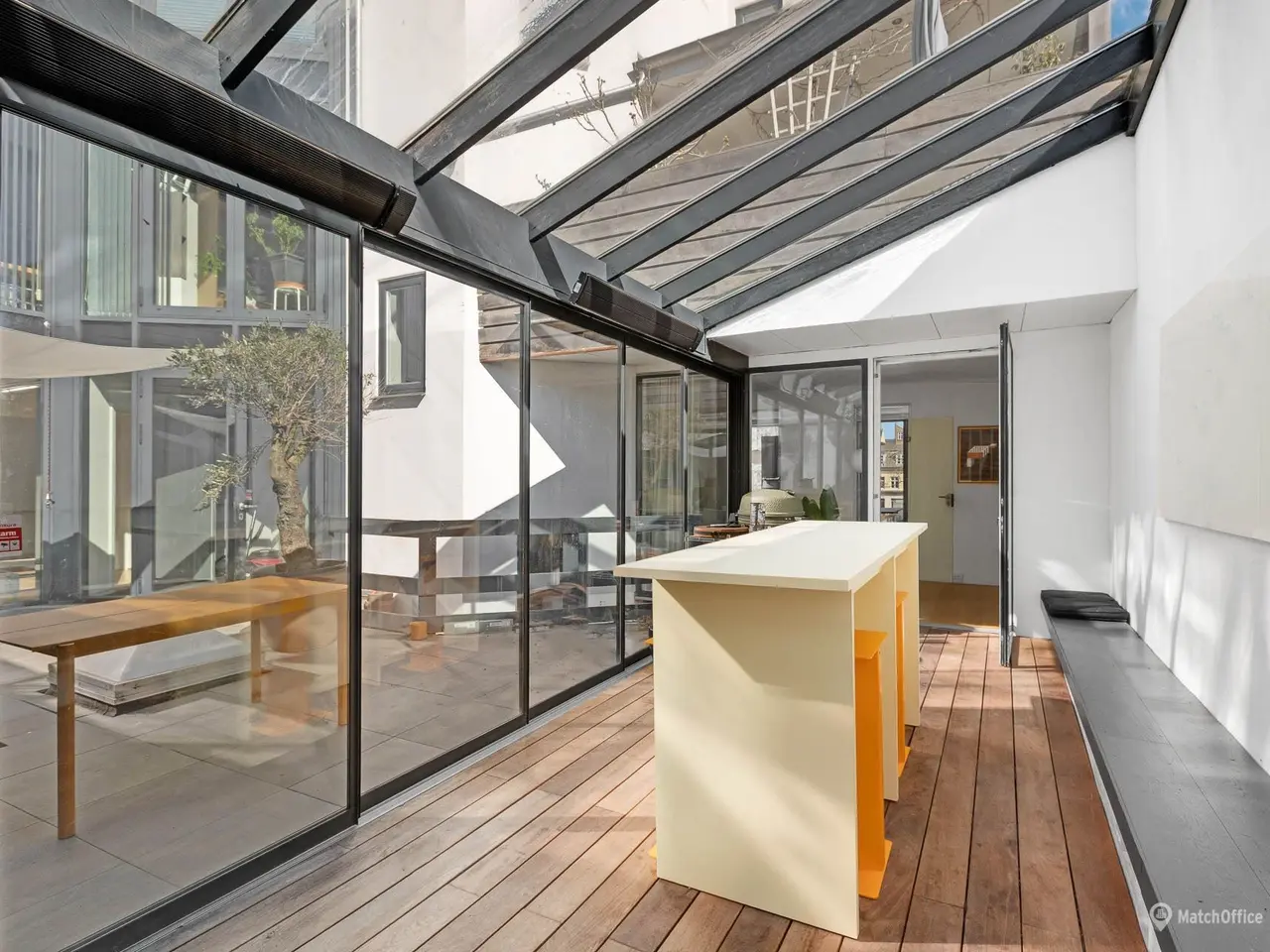 Billede 4 - EKSKLUSIVE LEJEMÅL VED FREDERIKSBERG HAVE KONTOR / KLINIK / SHOWROOM M.M.