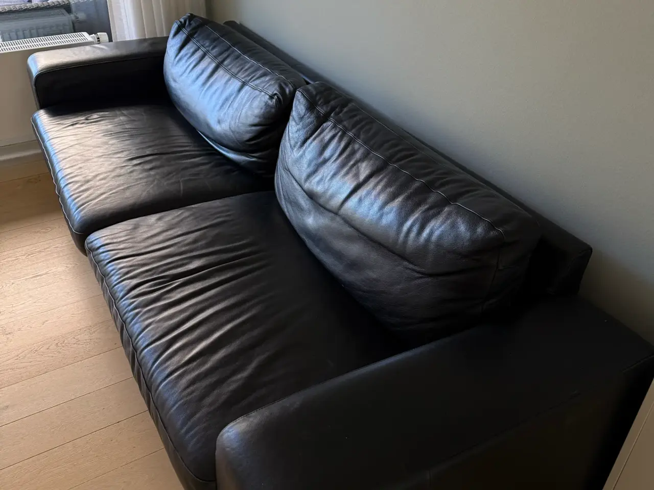 Billede 3 - Sofa i læder med tilhørende puder