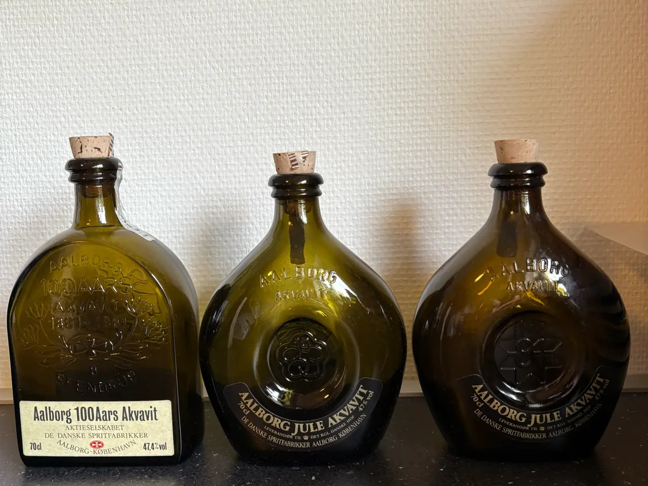 Billede 1 - Ålborg Juleakvavit ( julesnaps ) flasker