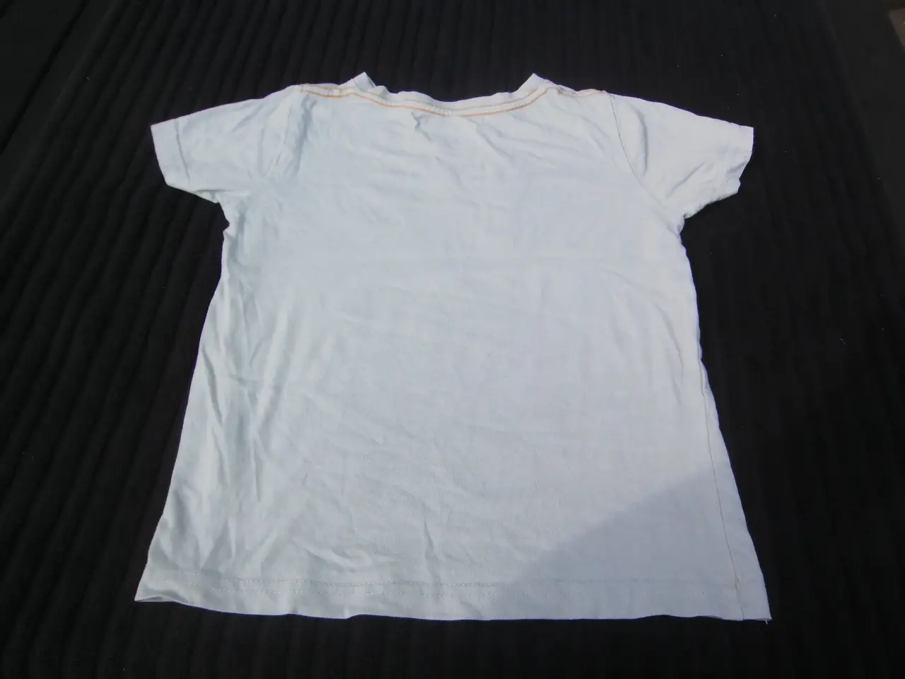 Billede 3 - 2 stk. t-shirts, str. 116