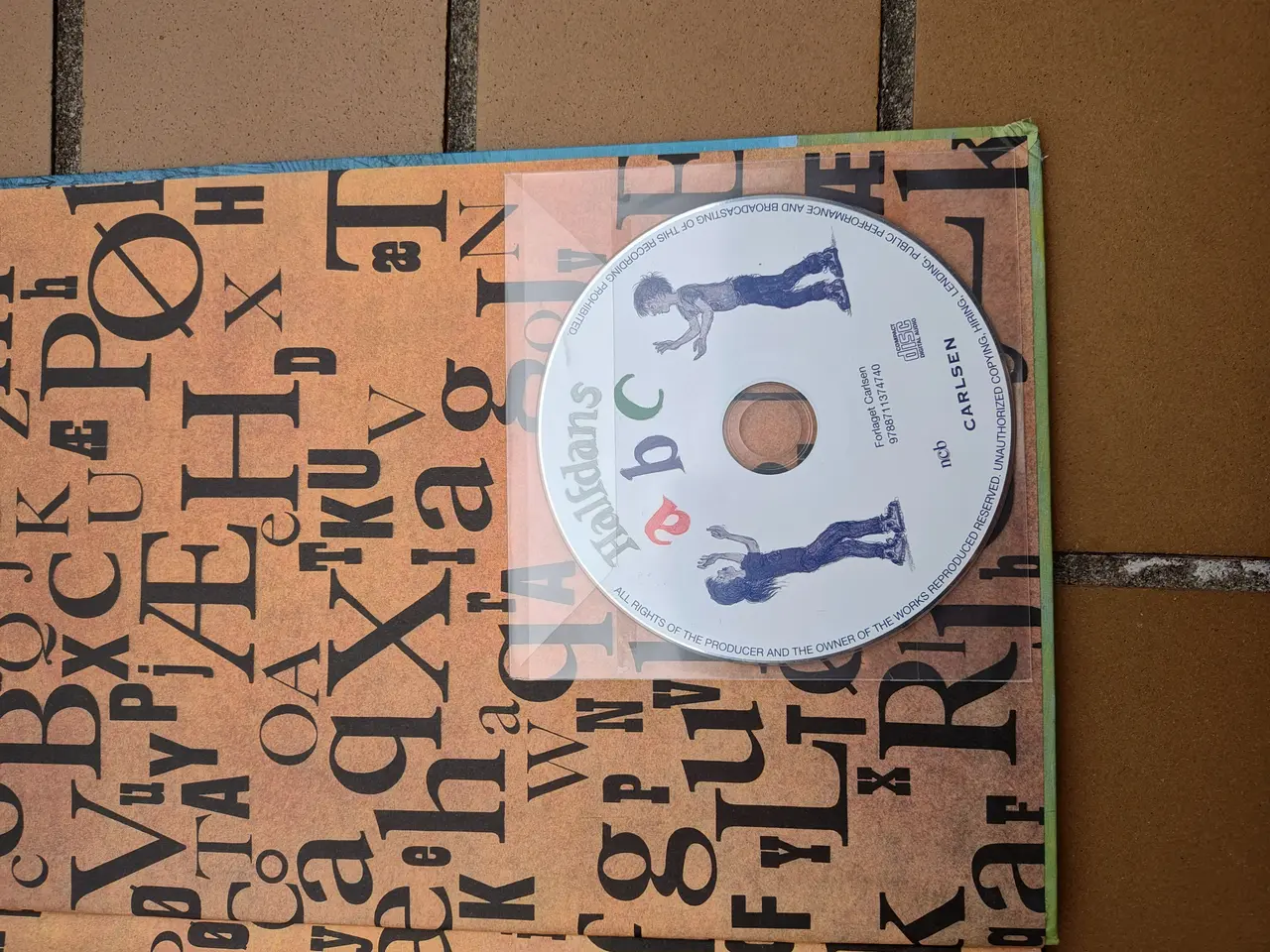 Billede 2 - Halfdans ABC BOG med Musik CD