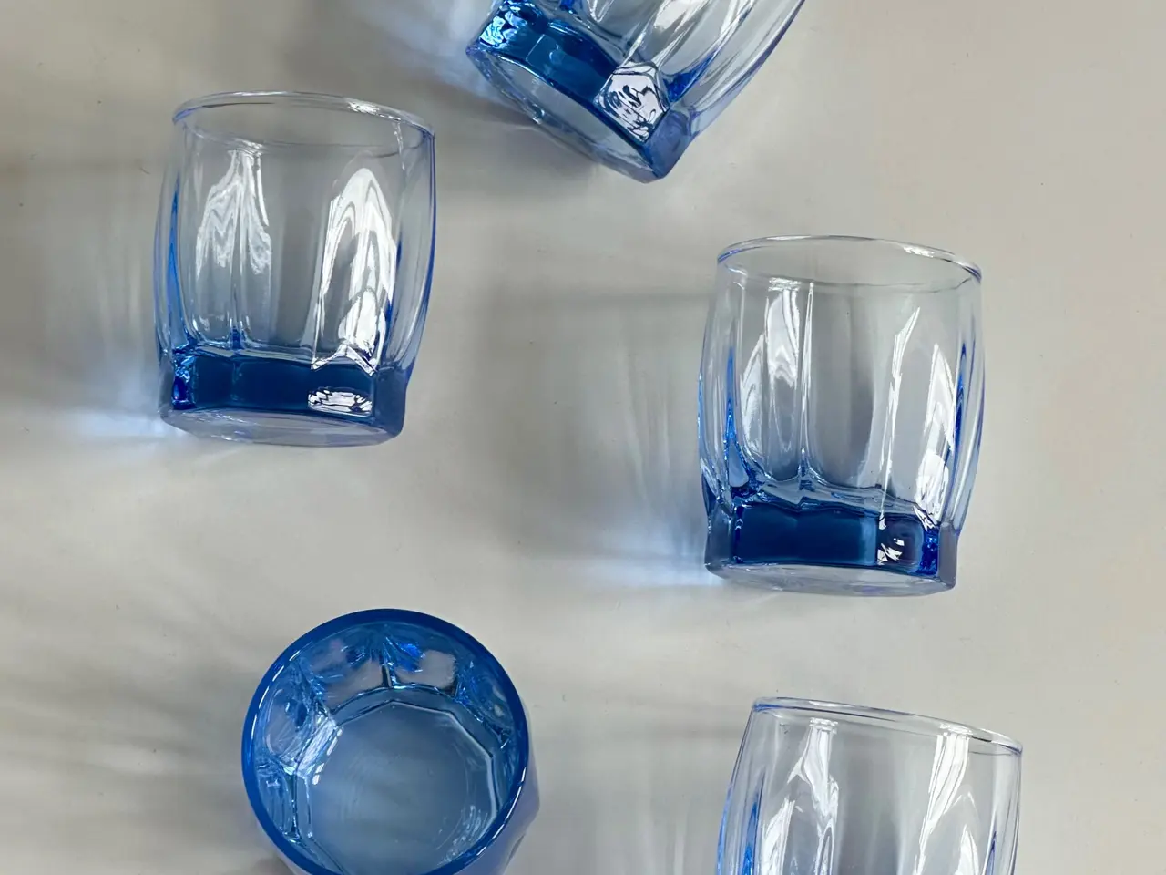 Billede 4 - Lyseblå glas, 5 stk samlet