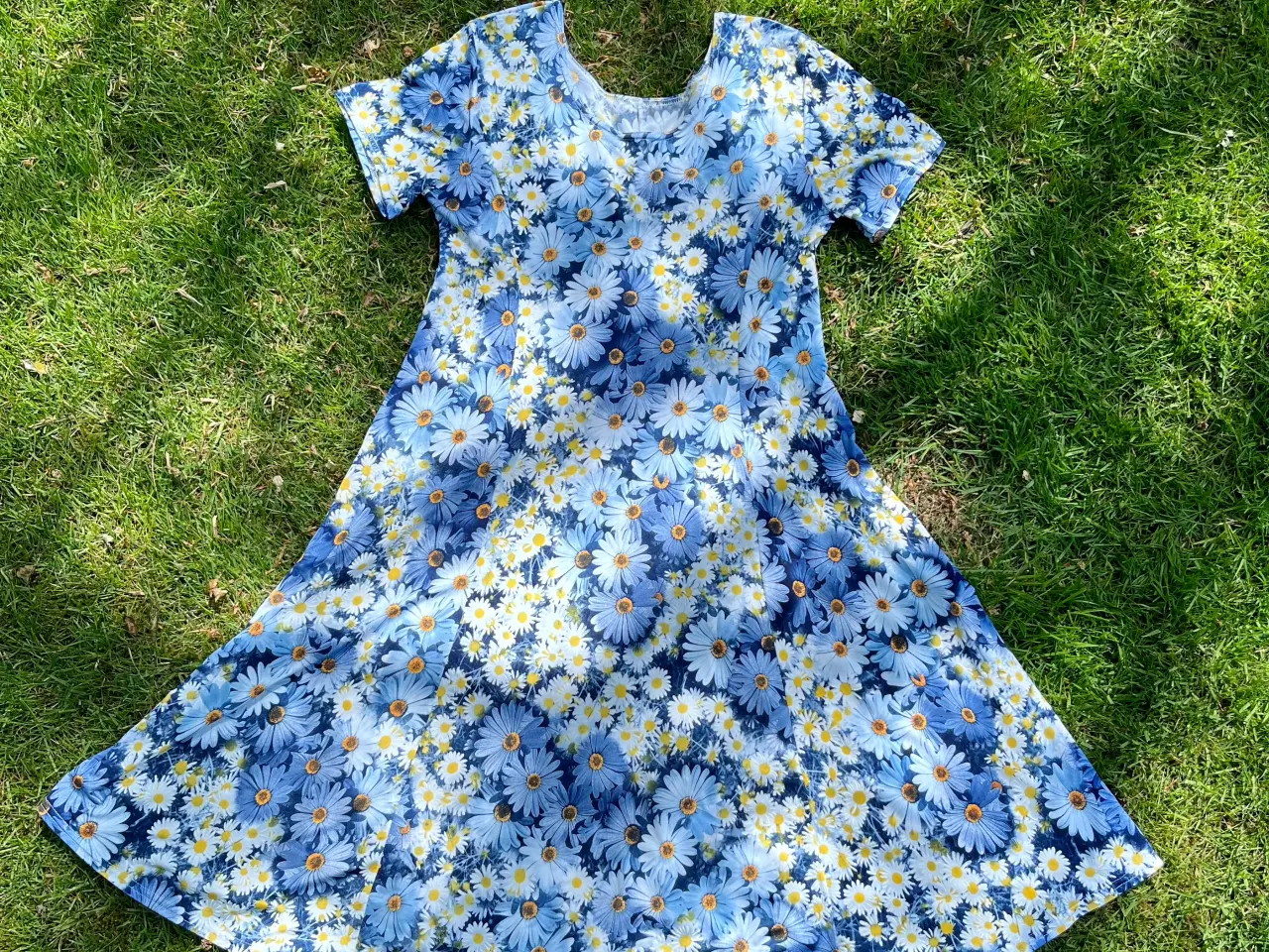 Billede 1 - Sommerkjole fra Italien str L-Xl