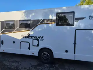 Elnagh Magnum 582