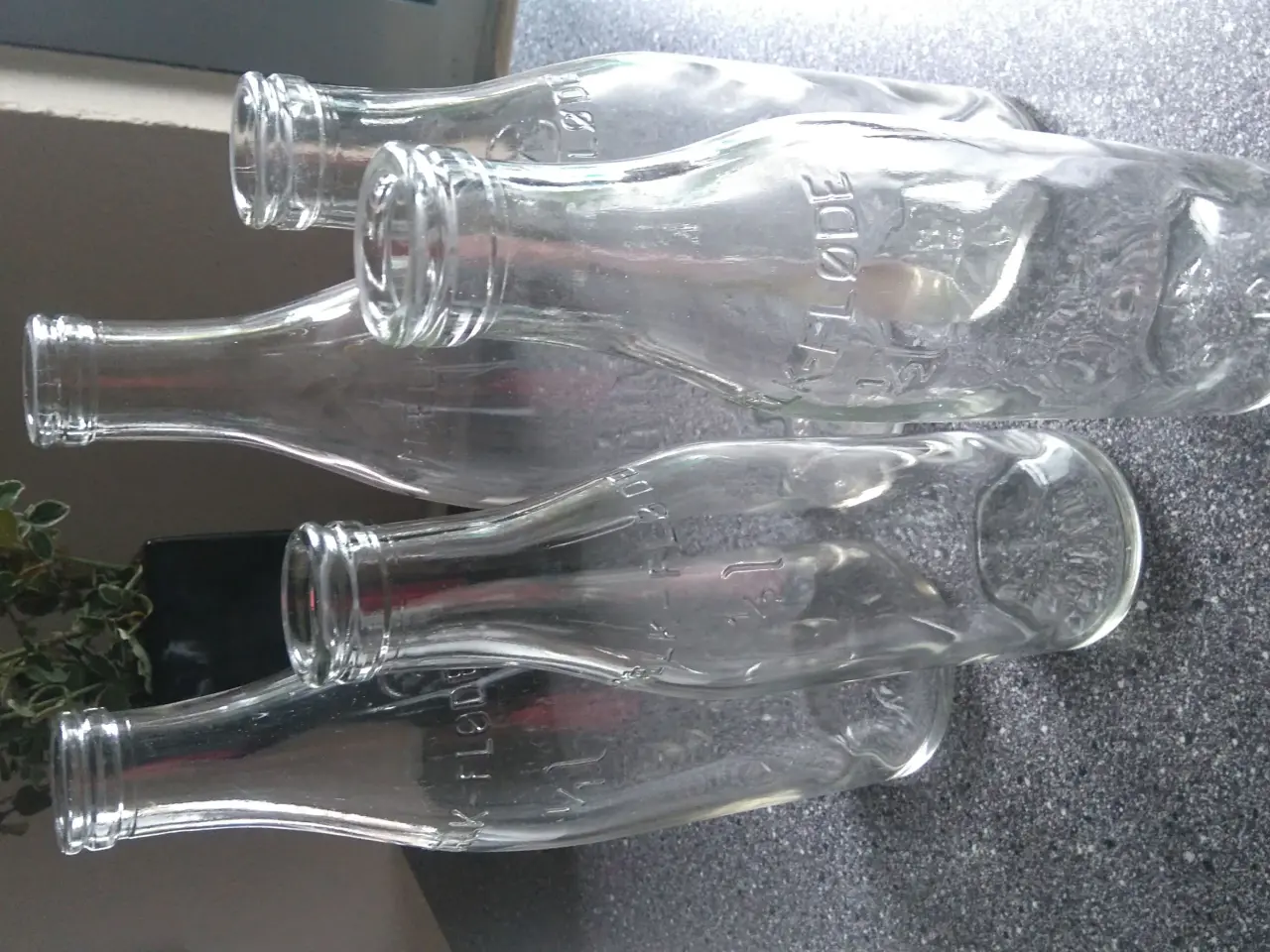 Billede 1 - gamle mælkeflasker 2 x 1L 3 x 1/2L