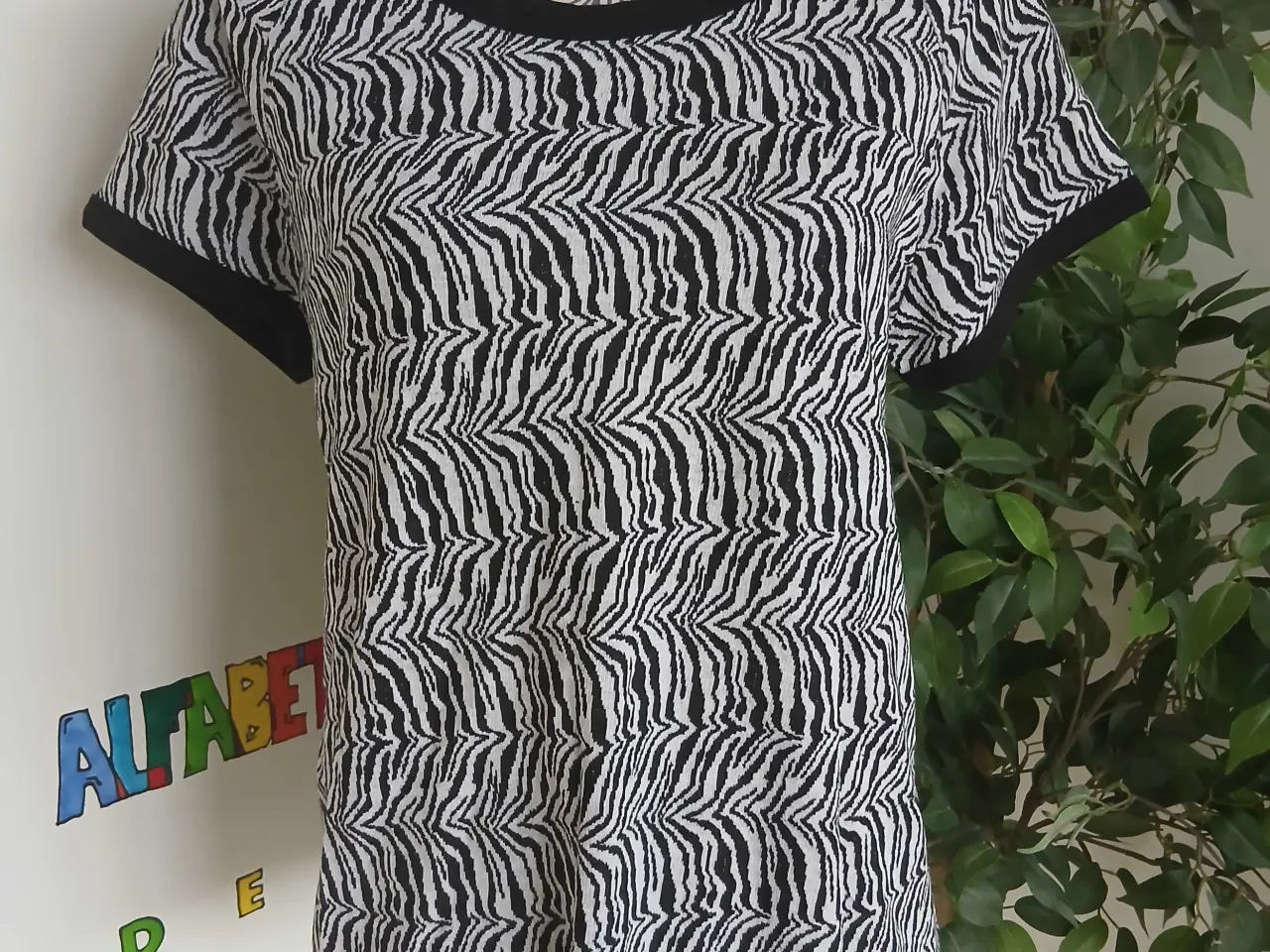 Billede 1 - Top. Milla. Small/36