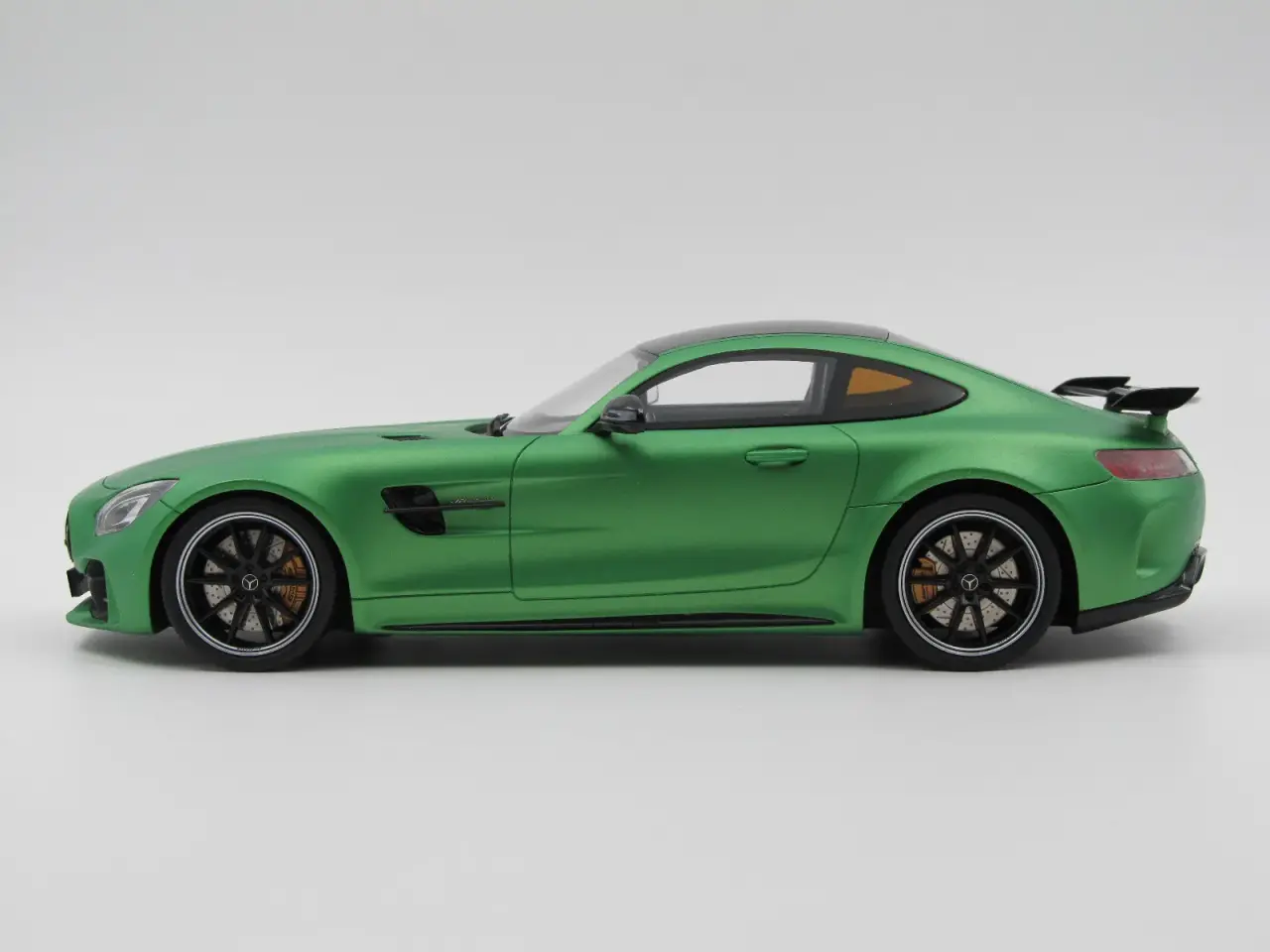 Billede 2 - 2019 Mercedes AMG GT-R Coupé 1:18