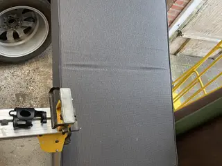 Box madras på ben