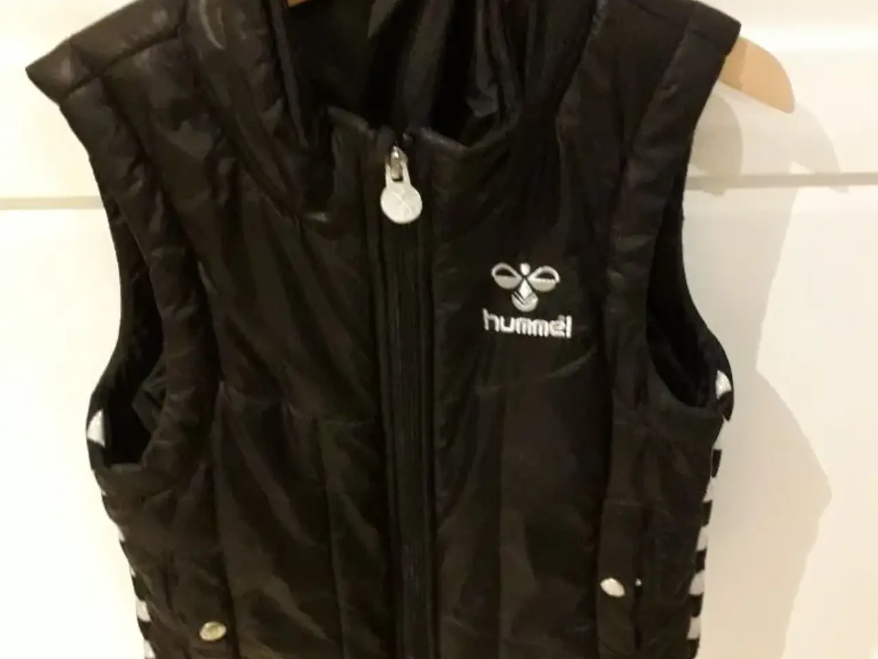 Billede 1 - Hummel vest str 128