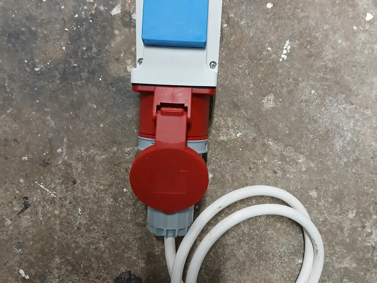 Billede 3 - Kombineret 230V og 400V udtag
