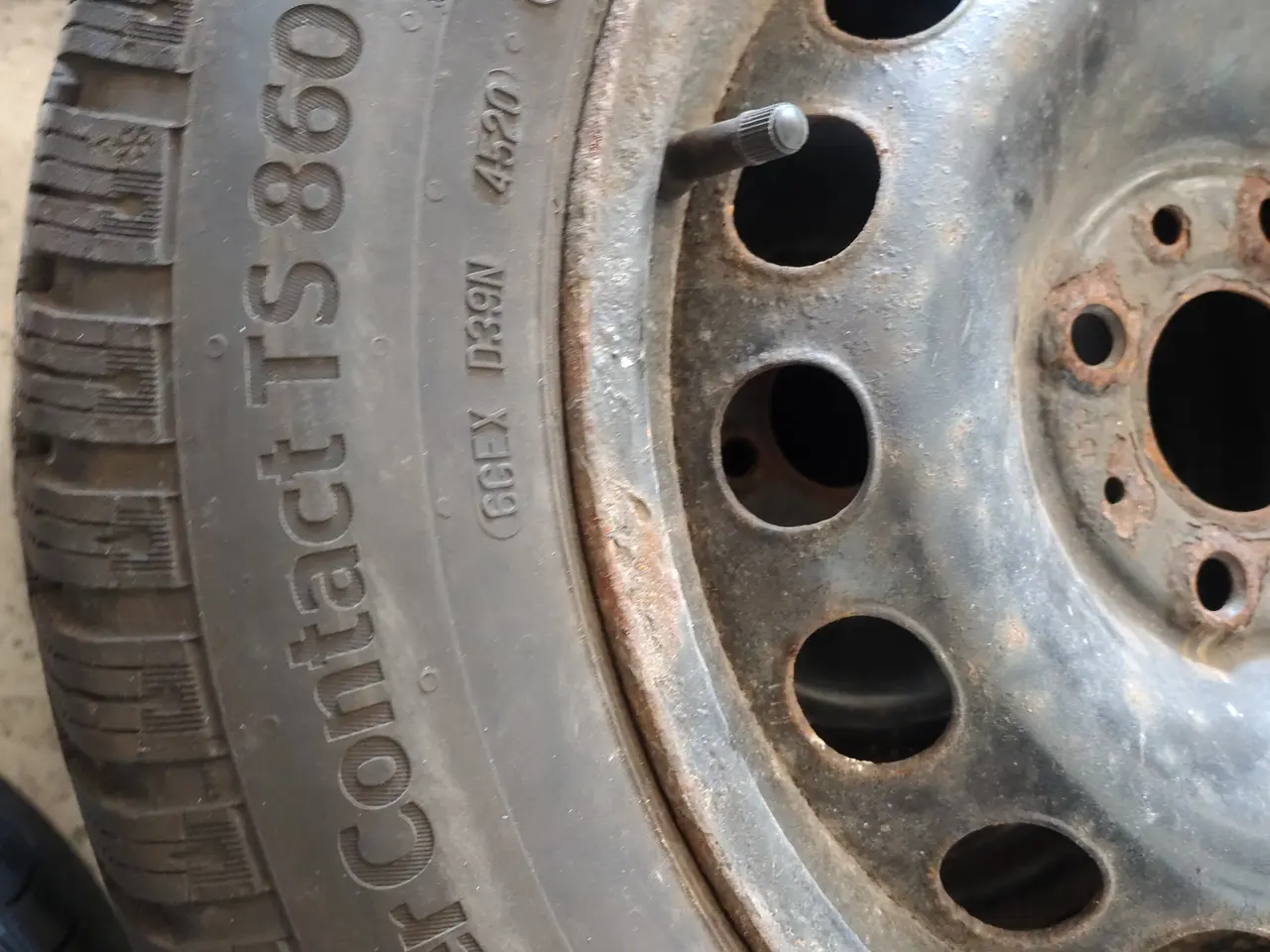 Billede 5 - Fire stålfælge med dæk CONTINENTAL 175/65 R 14