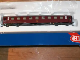 Heljan 5202  -  DSB / CB 1306