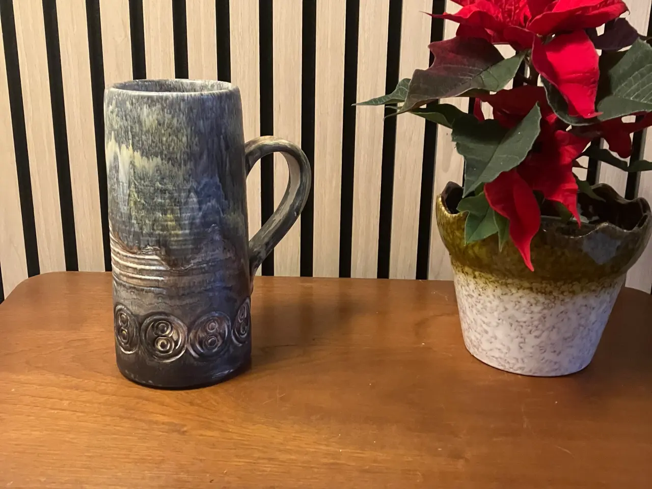 Billede 1 - Keramik vase af Birte Vedel Howard i flotte farver
