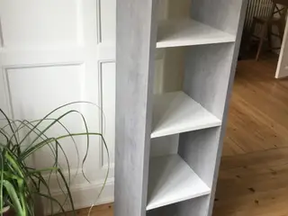 Reol som ny gives væk