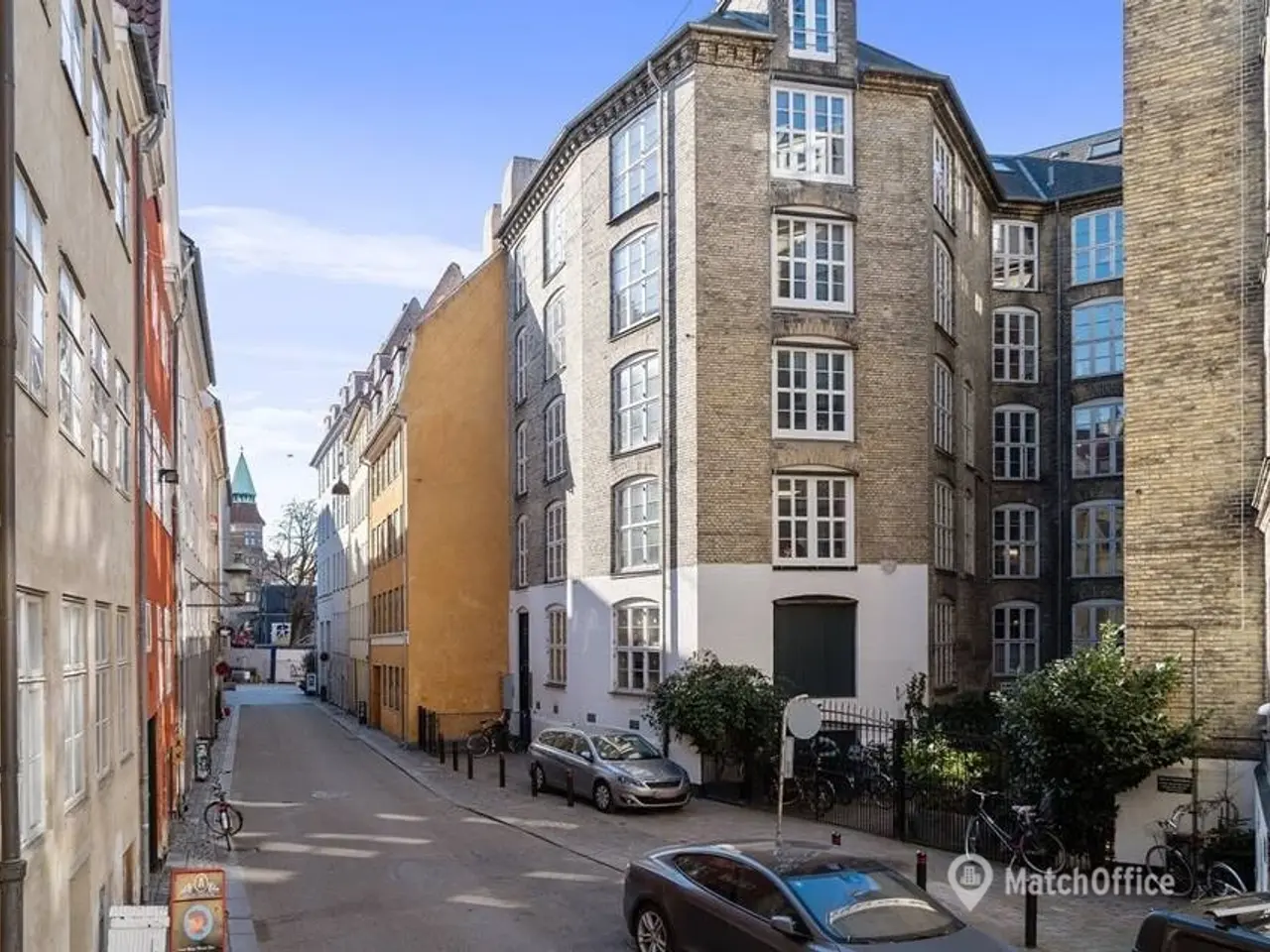 Billede 3 - Nyistandsat. fuldt møbleret kontor – centralt og roligt beliggende i København nær Nørreport