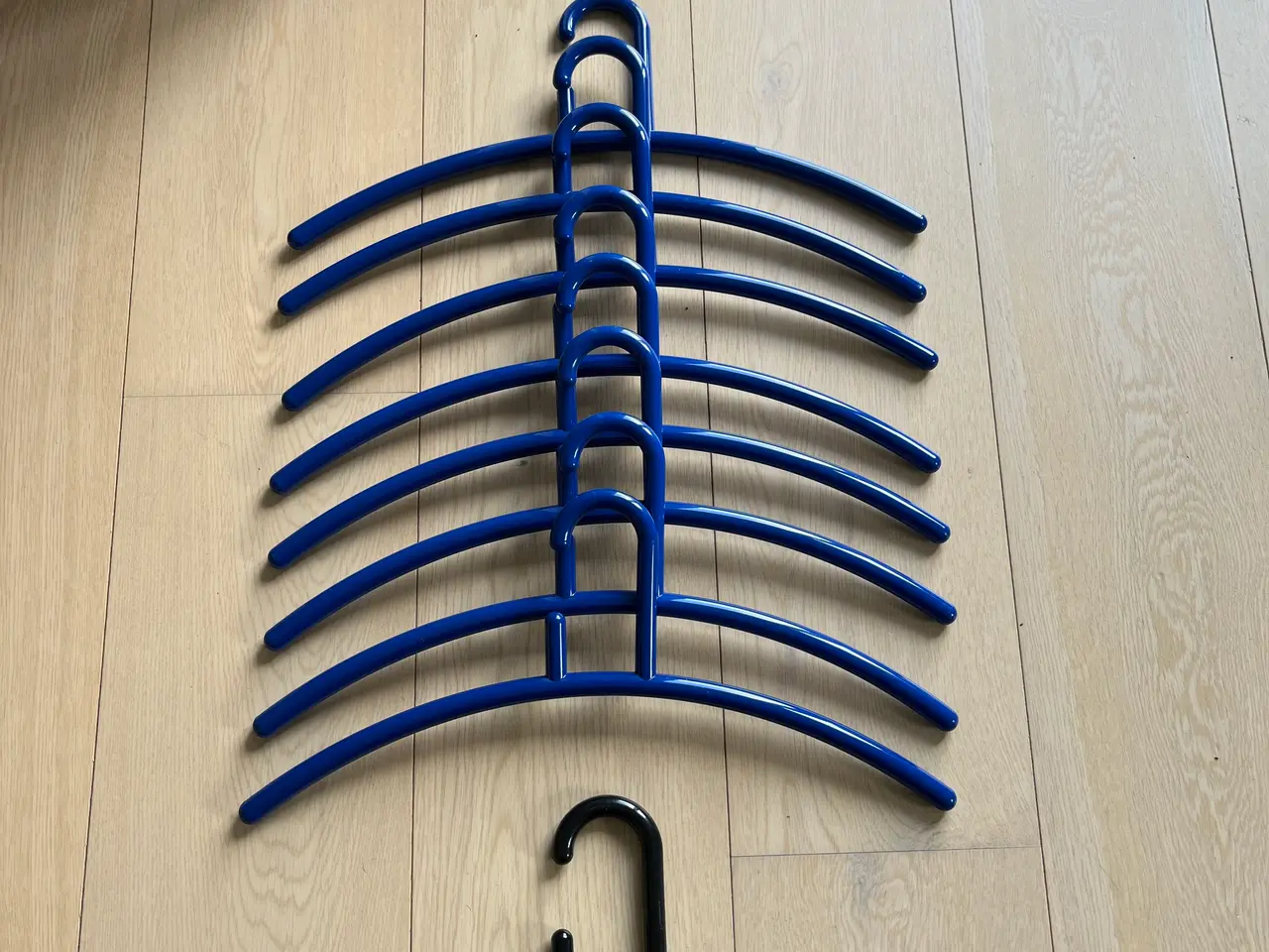 Billede 1 - 9 Rumas originale design bøjler 