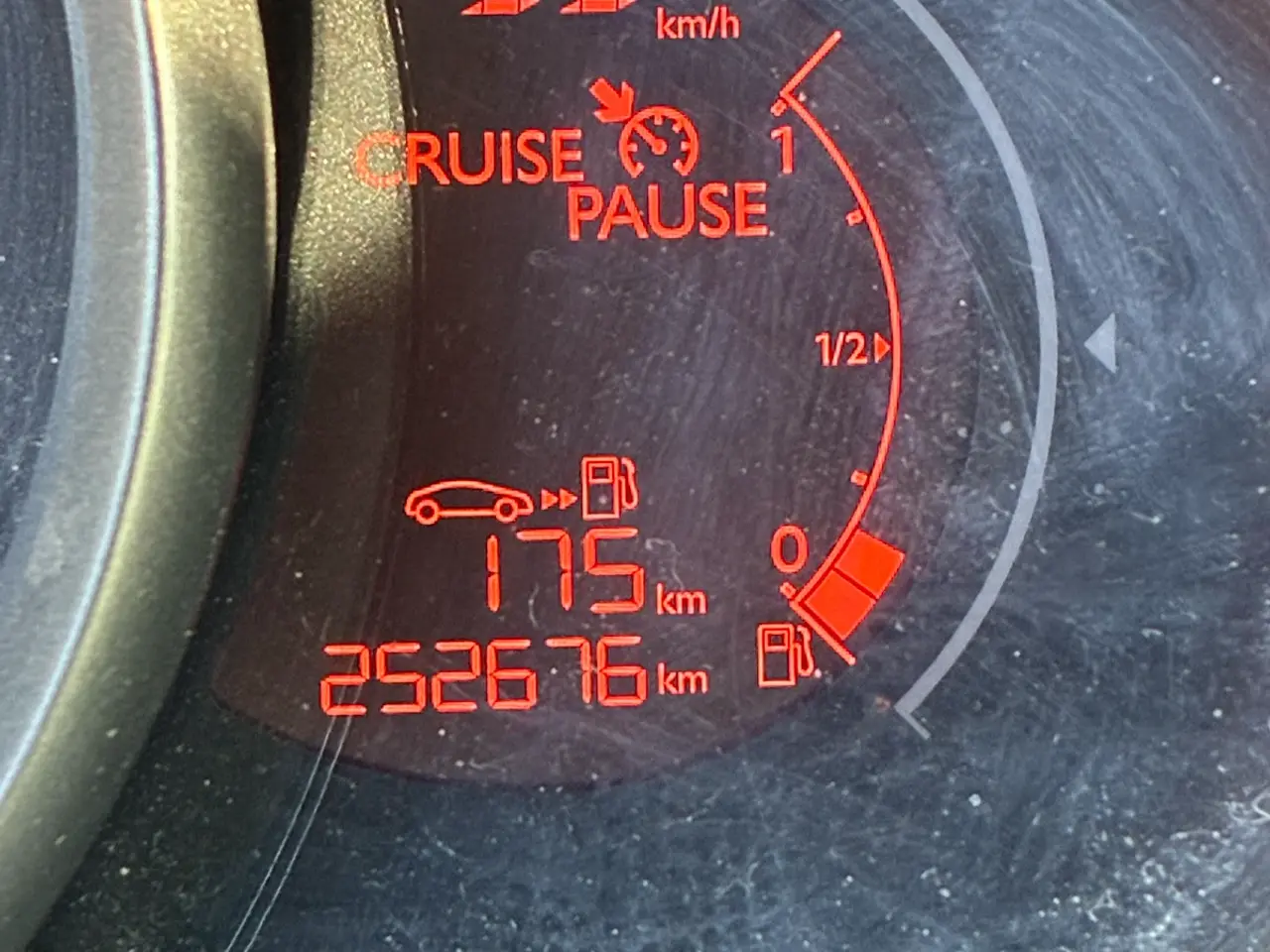 Billede 10 - Citroen c3 1,6 bluehdi 100 33kml 120kr i grøn 