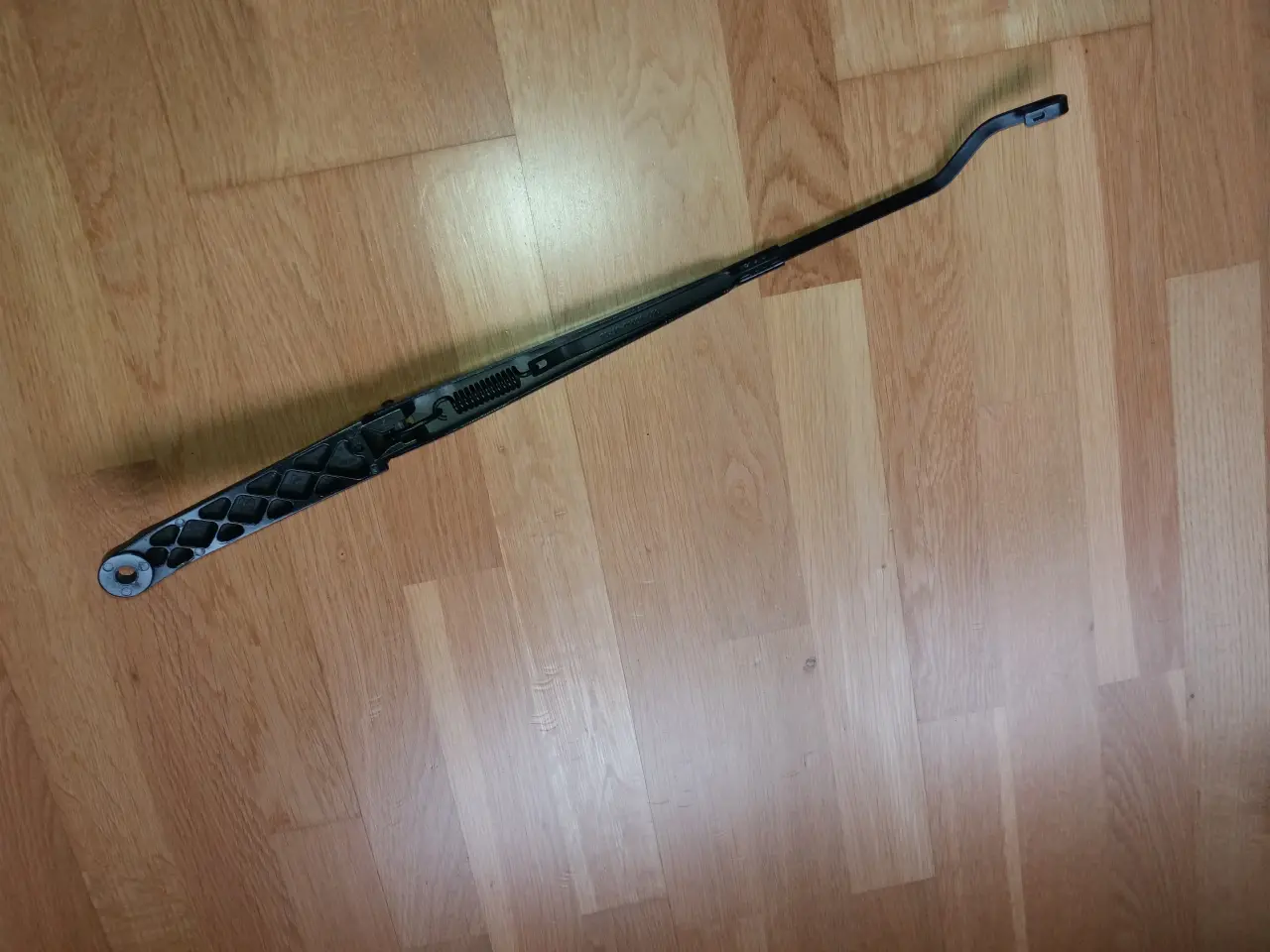 Billede 1 - Viskerarm foran Toyota Avensis