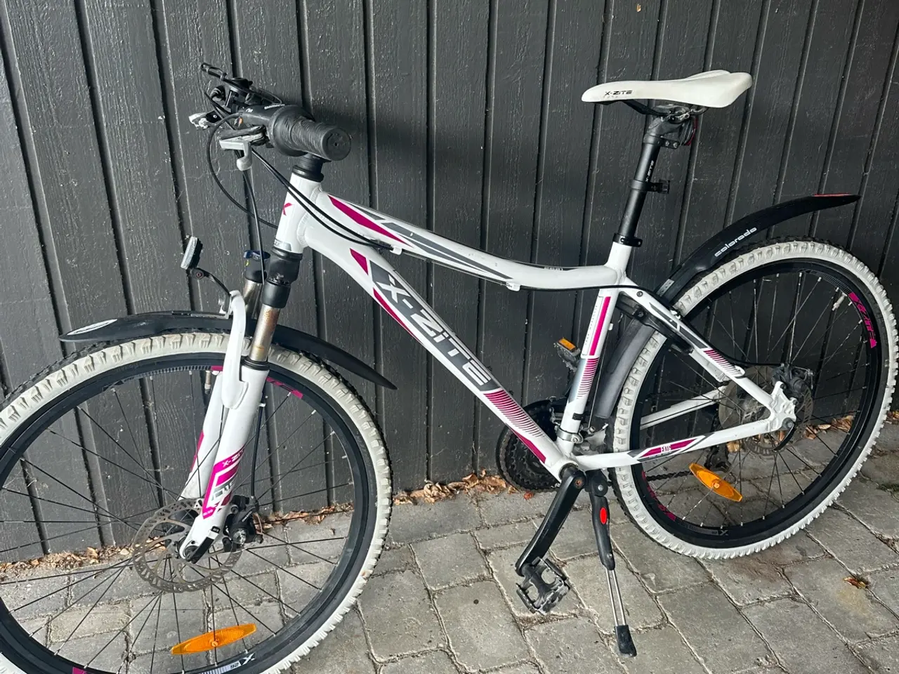Billede 1 - Flot lille dame/ pige cykel